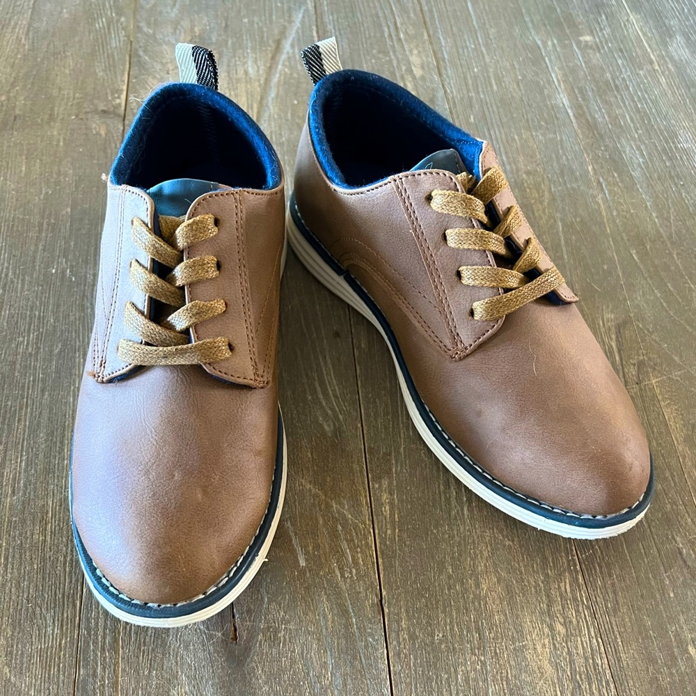 CAT & JACK DRESS SHOES (brown - 2)